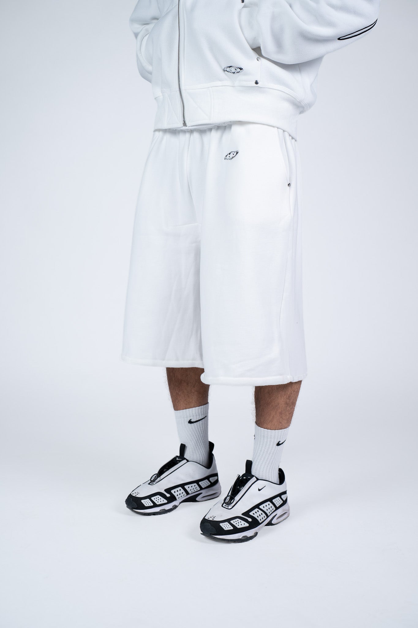 Full White Short