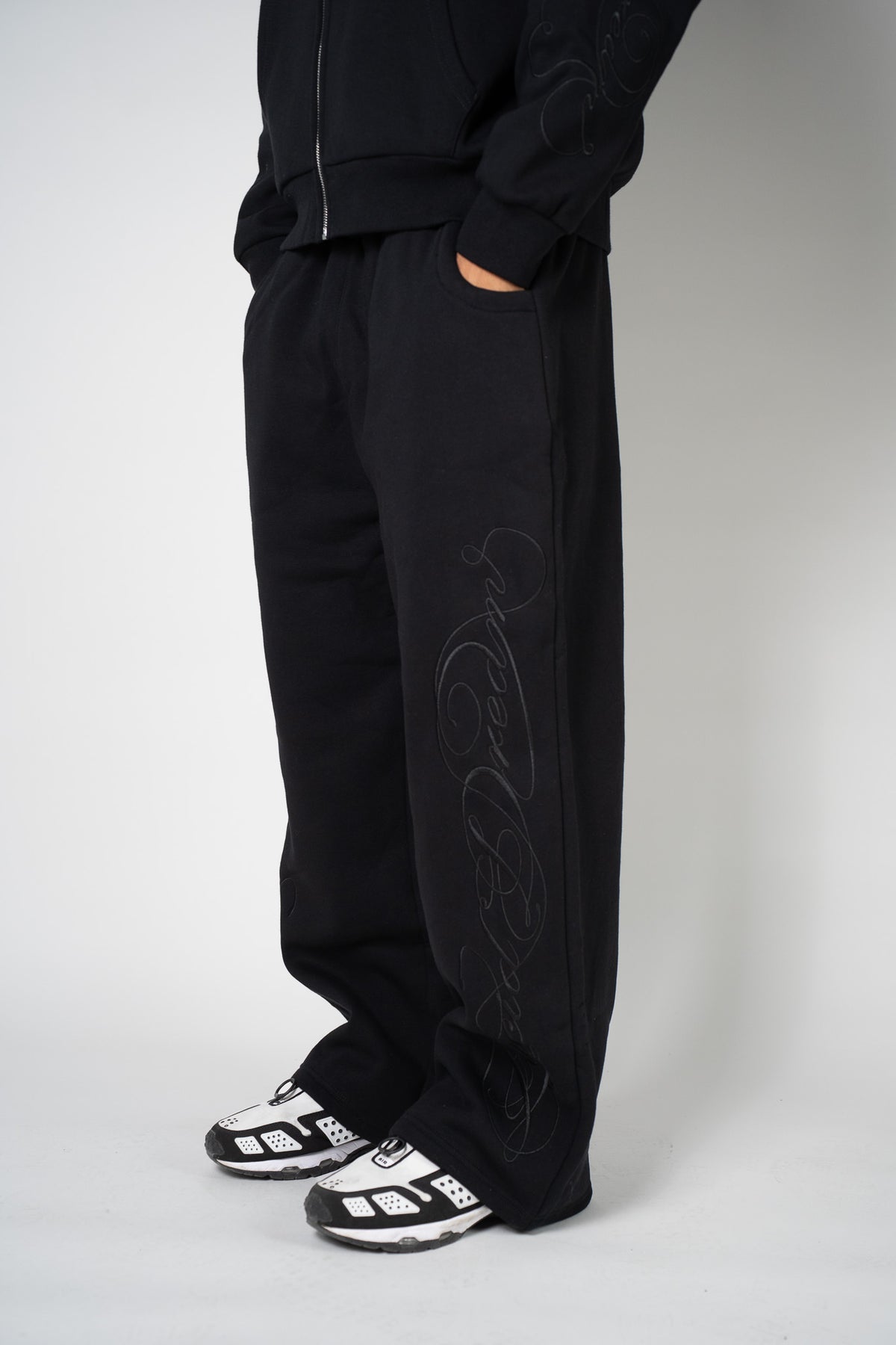 Exo Joggers-thumbmail-7