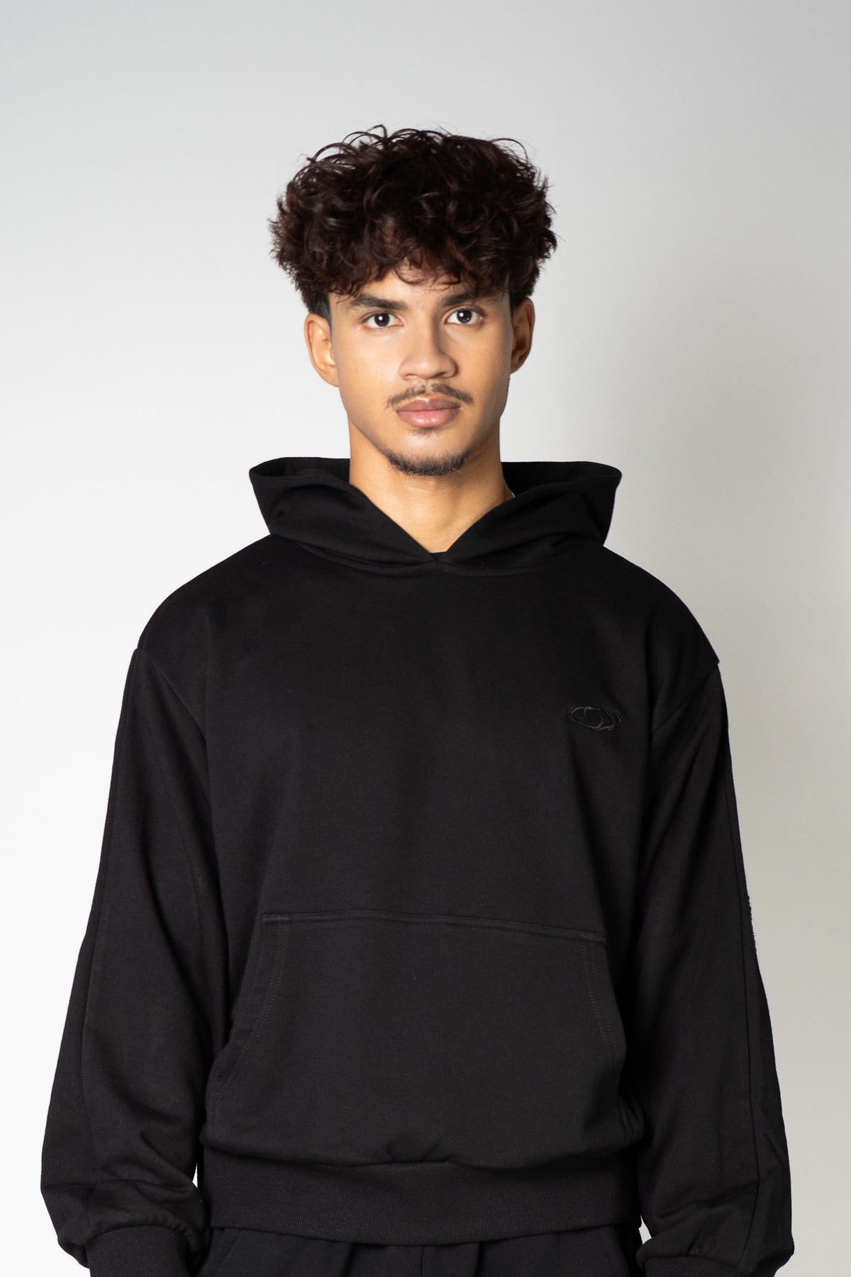 Oculus black hoodie-thumbmail-3