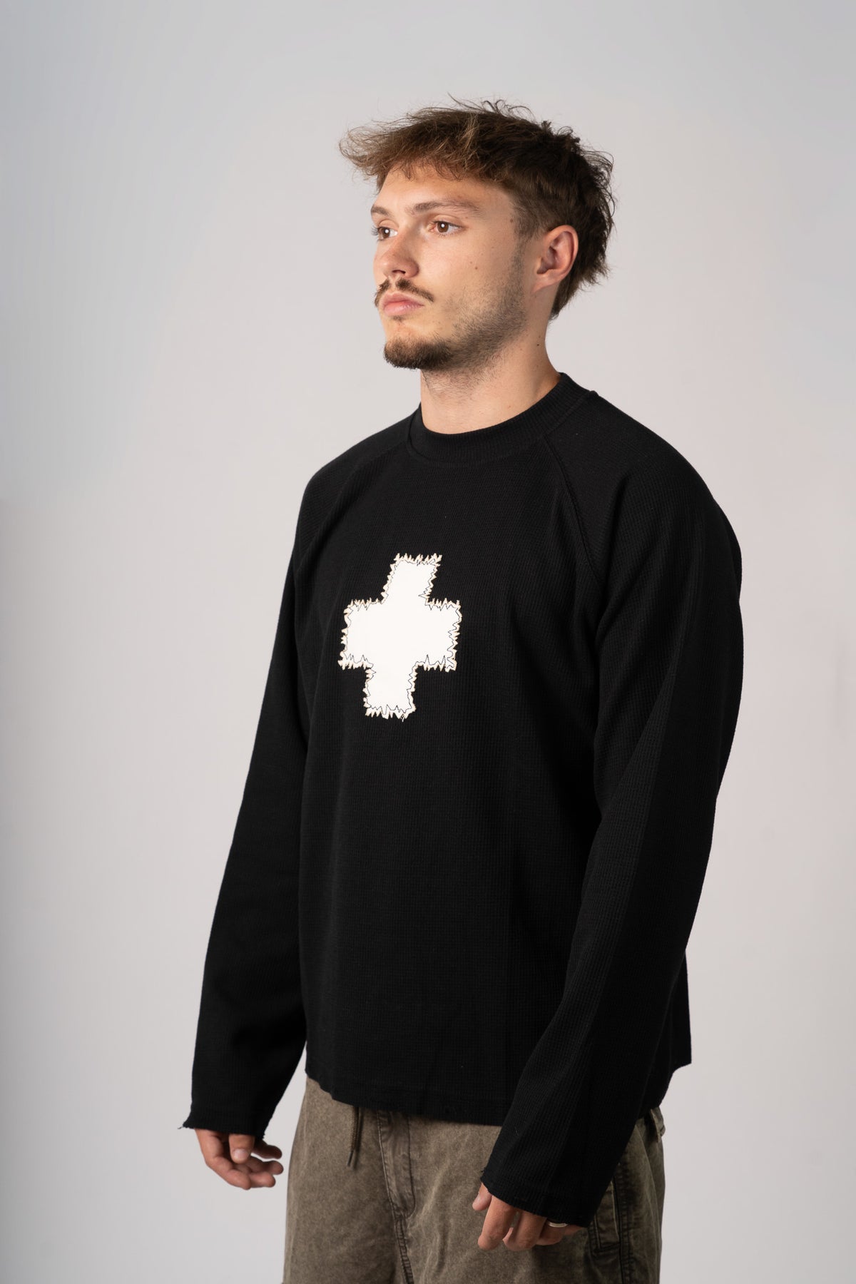 Stencil Black Longsleeve-thumbmail-3