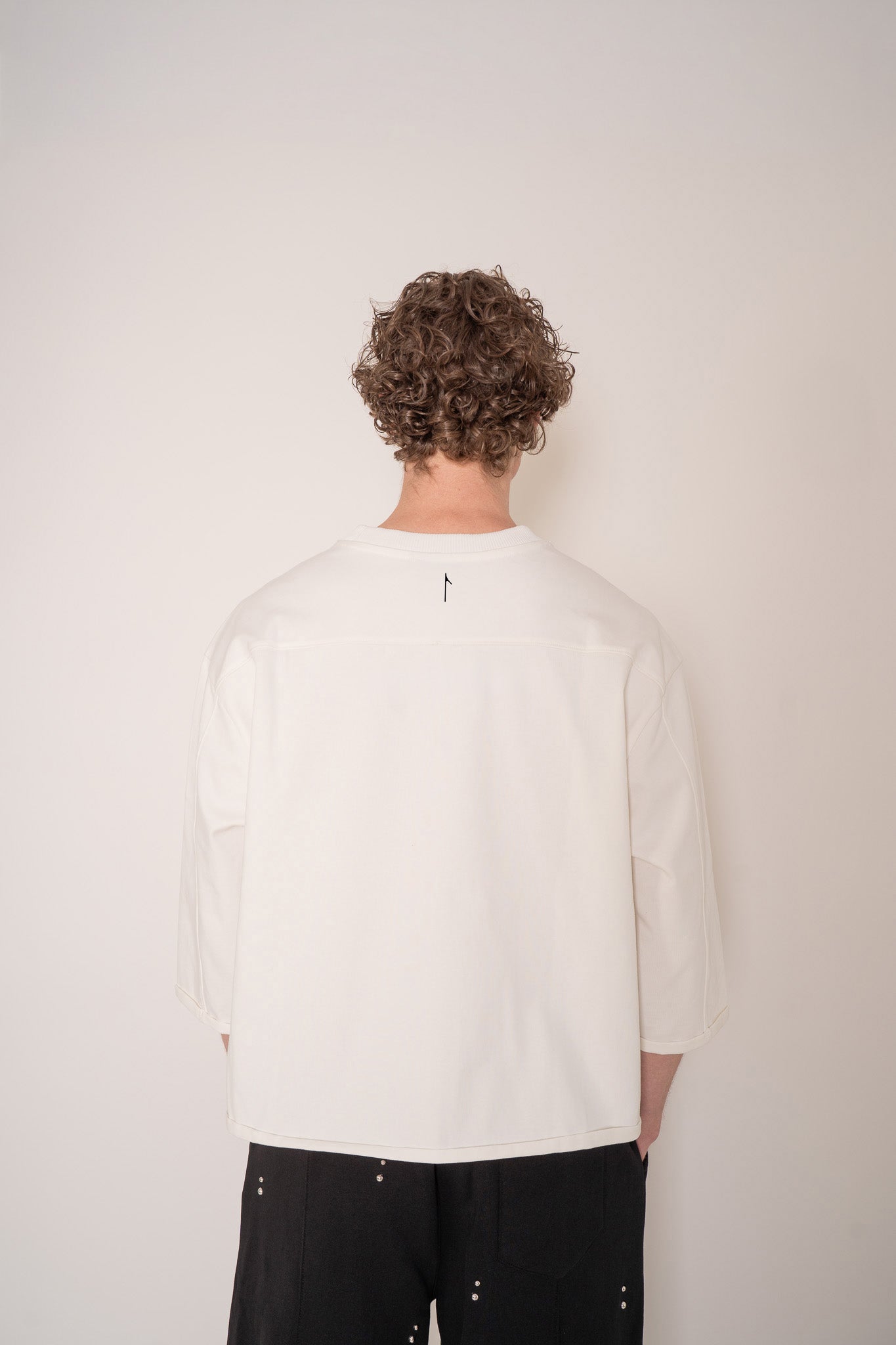 Essential White T-shirt-thumbmail-3