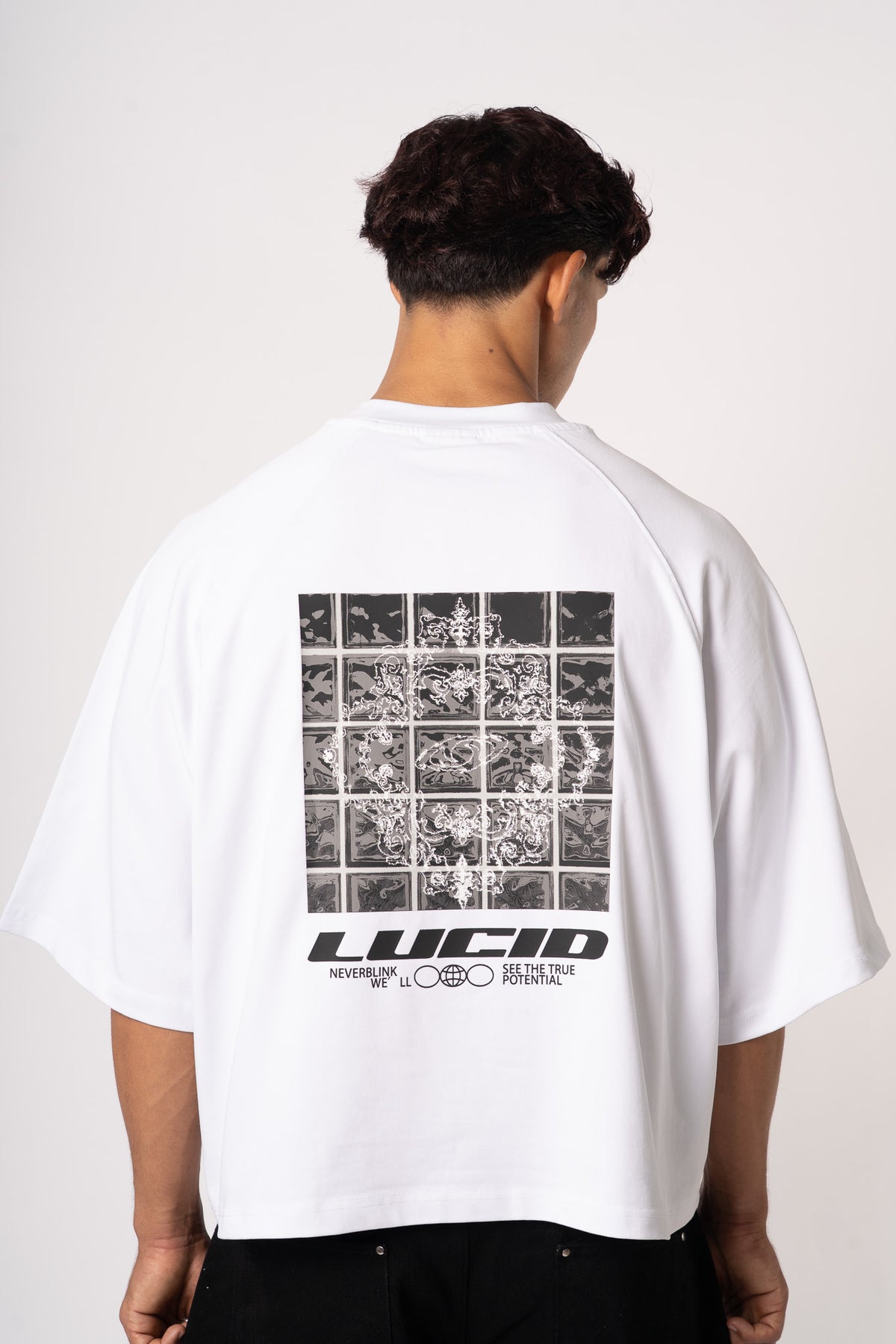 Gallery White T-shirt - dos