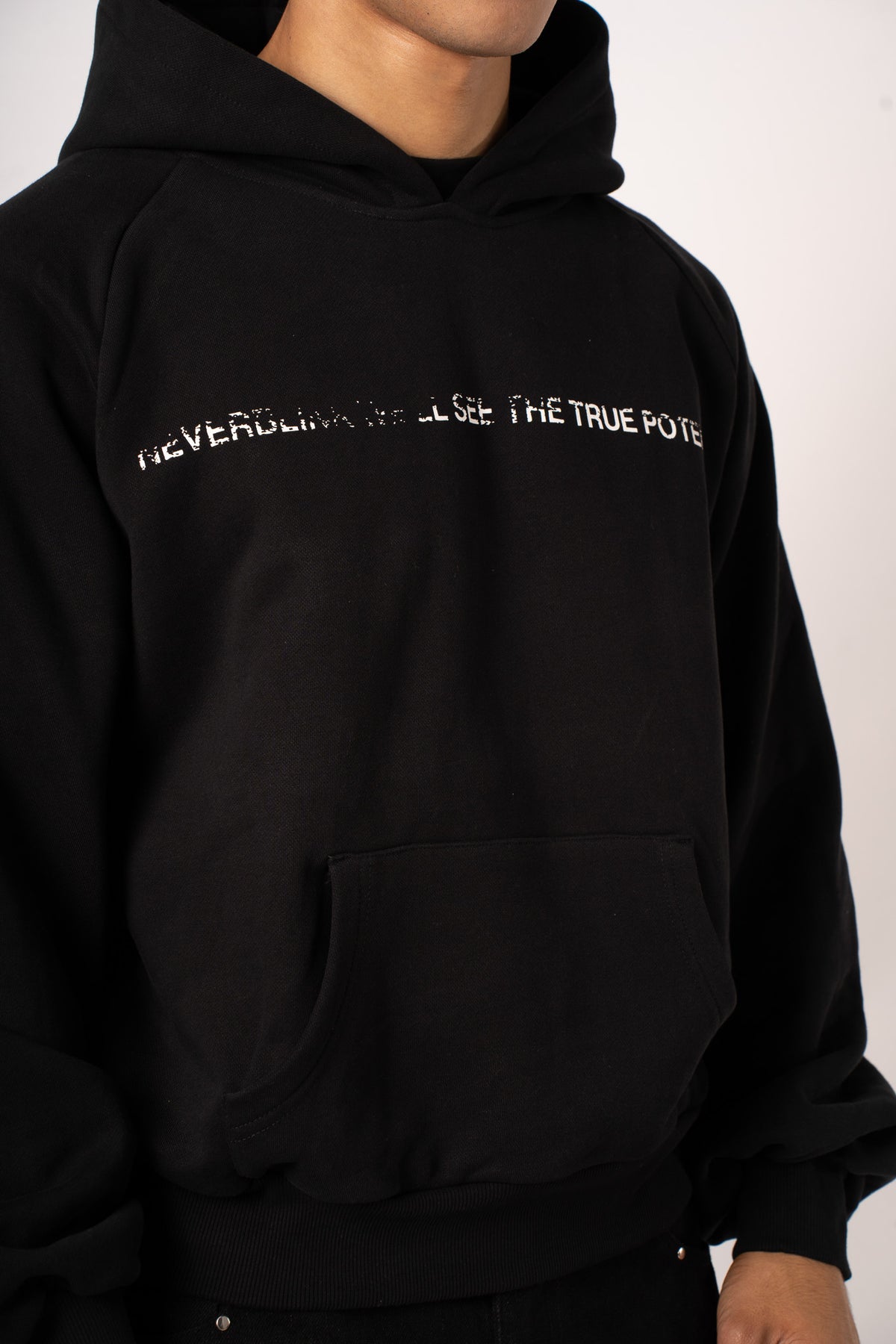 Letter Hoodie - detail print poitrine