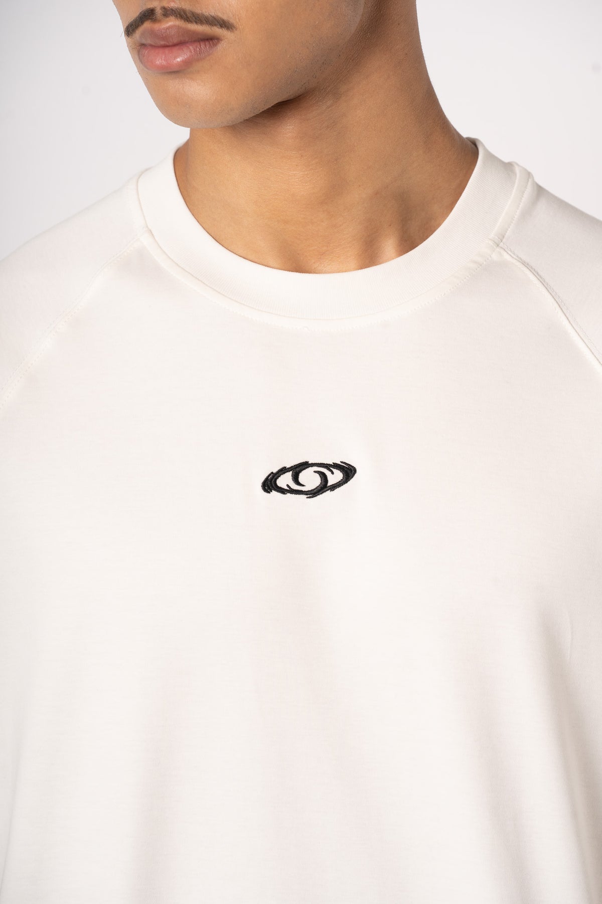 Crying T-shirt - detail logo poitrine