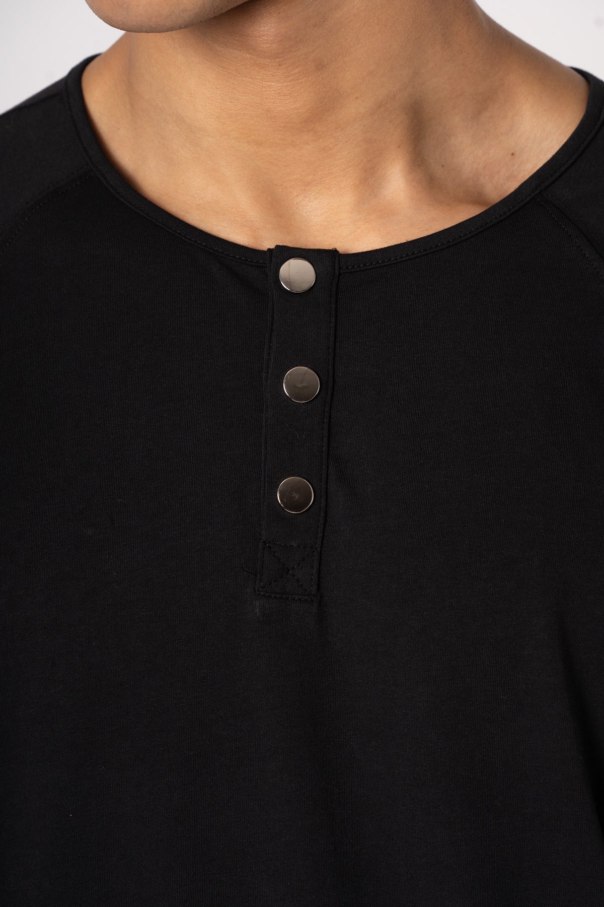 Halo Longsleeve - detail col boutonne