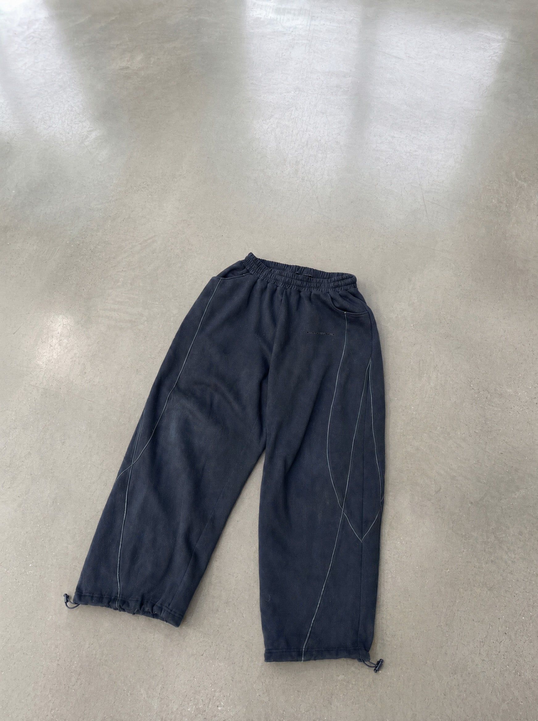 Essential Black Jogger-thumbmail-3